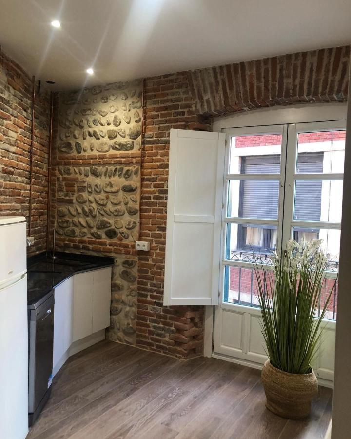 Albany Ancha Hotel Leon Bagian luar foto A kitchen in Madrid, Spain