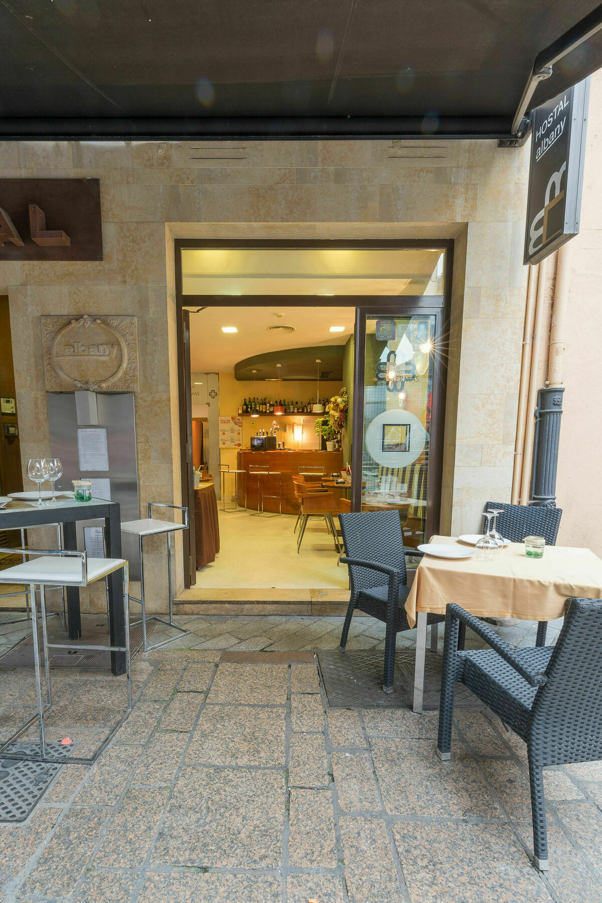 Albany Ancha Hotel Leon Bagian luar foto Restaurant in Rome
